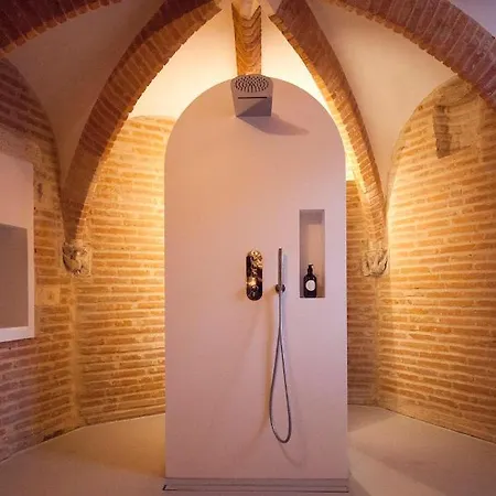 La Tour Du Capitole, Cocoon Insolite Dans * Toulouse