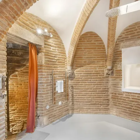 Apartment La Tour Du Capitole, Cocoon Insolite Dans *